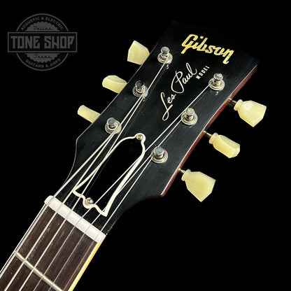 Front of headstock of Gibson Custom Shop M2M 1959 Les Paul Standard Chambered Factory Burst Murphy Lab Ultra Light Aged.