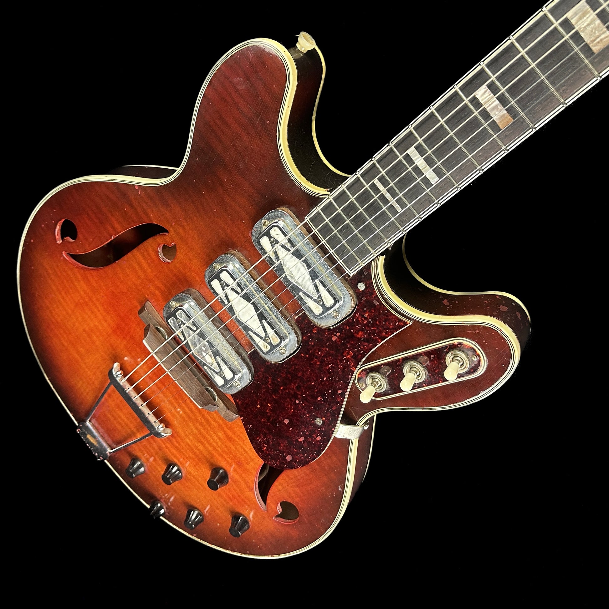 Front angle of Vintage Silvertone 1454 Double Cut Redburst.