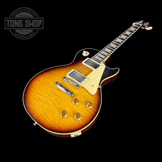 Front angle of Gibson Custom Shop M2M 1959 Les Paul Standard Kindred Burst Murphy Lab Ultra Light Aged.