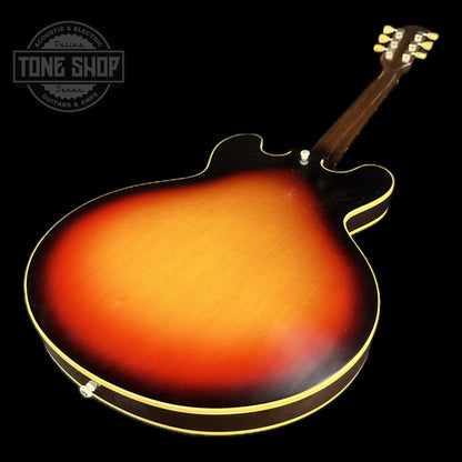 Back angle of Gibson Custom Shop 1958 ES-335 Tri-burst Murphy Lab Light Aged Limited.
