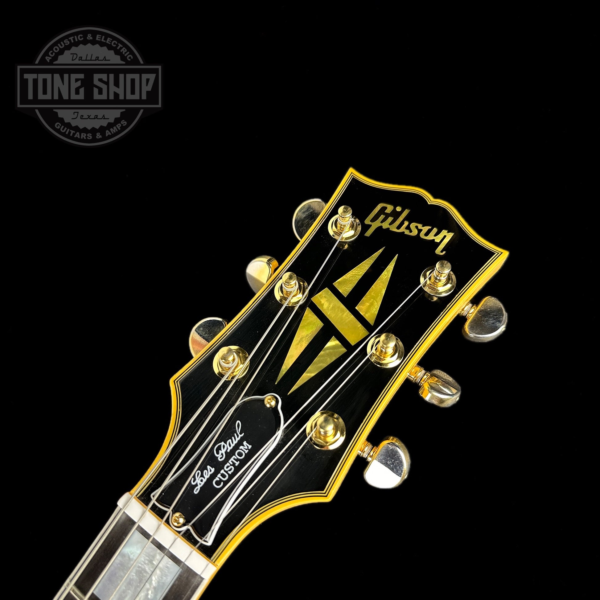 Front of headstock of Gibson Custom Shop Les Paul Custom Chambered Heavy White Antique VOS GH.