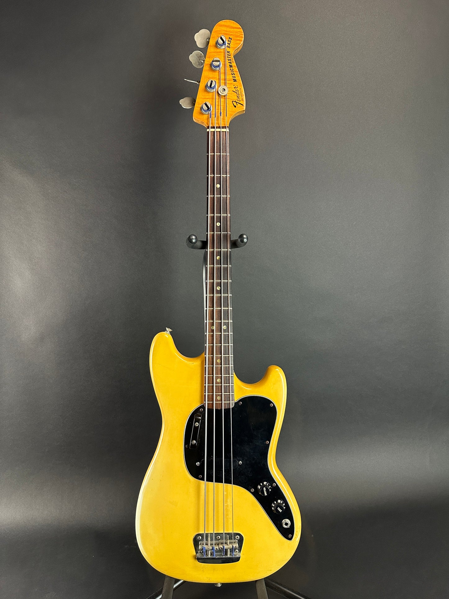 Full front of Vintage 1978 Fender MusicMaster Bass.
