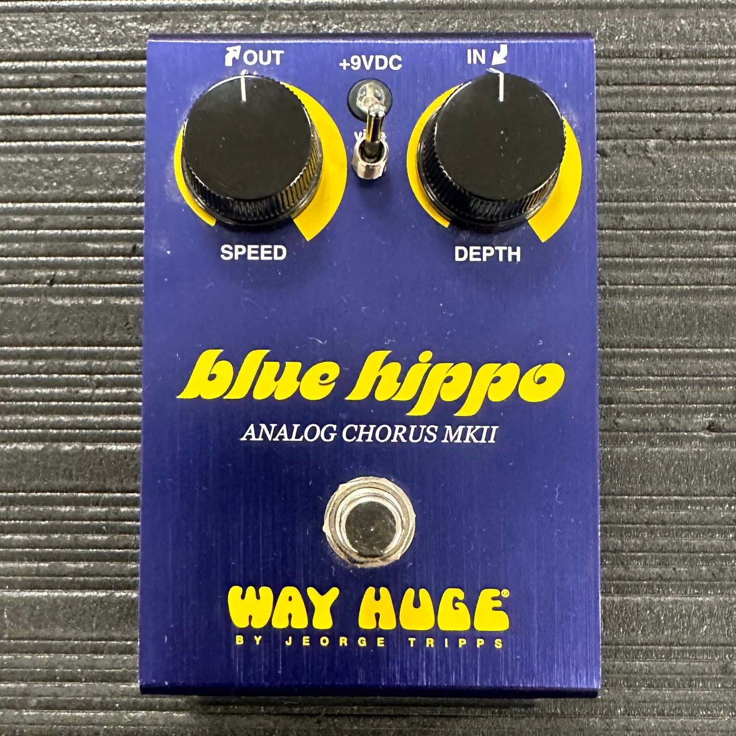 Used War Huge Blue Hippo Analog CHorus MKII TSS4462 – Tone Shop 