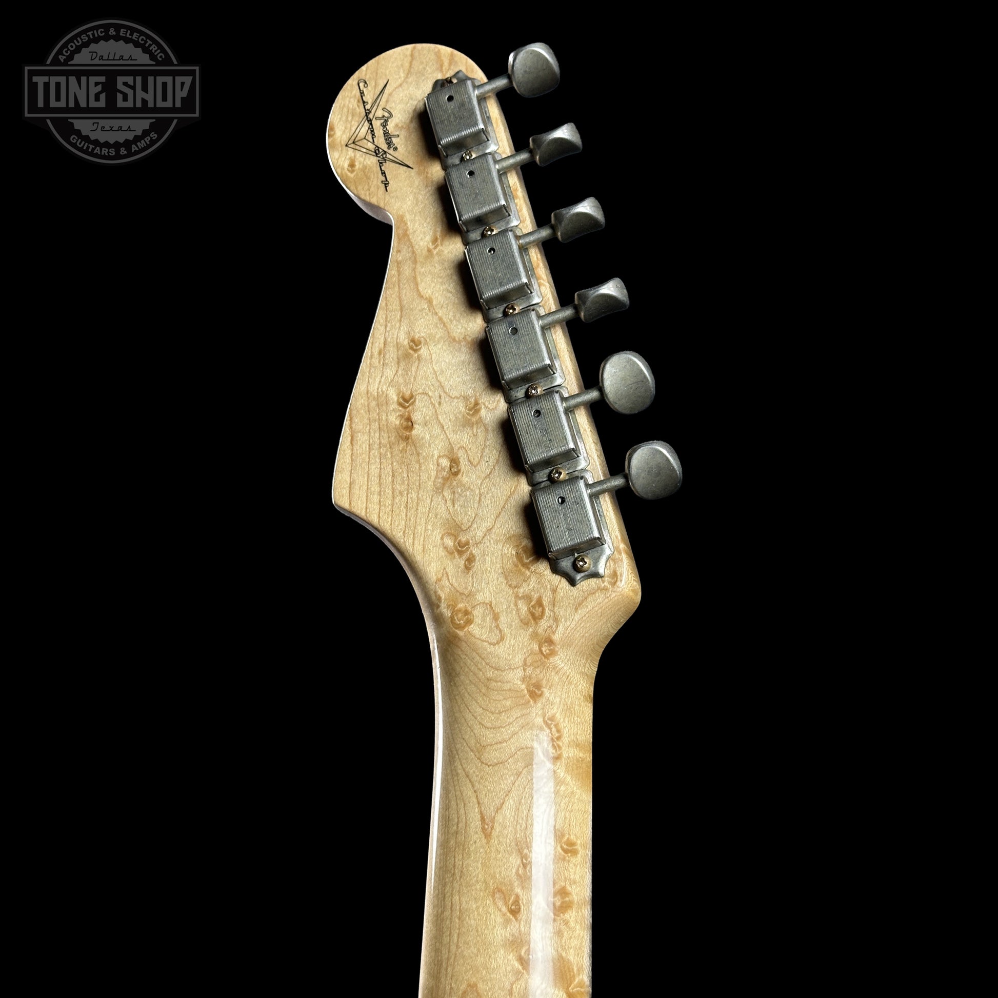 Back of Fender Custom Shop 1963 Stratocaster Journeyman Relic Chocolate 3 Tone Sunburst AAA Maple Neck Fender Custom Shop 1963 Stratocaster Journeyman Relic Chocolate 3 Tone Sunburst AAA Maple Neck CZ588244 headstock.