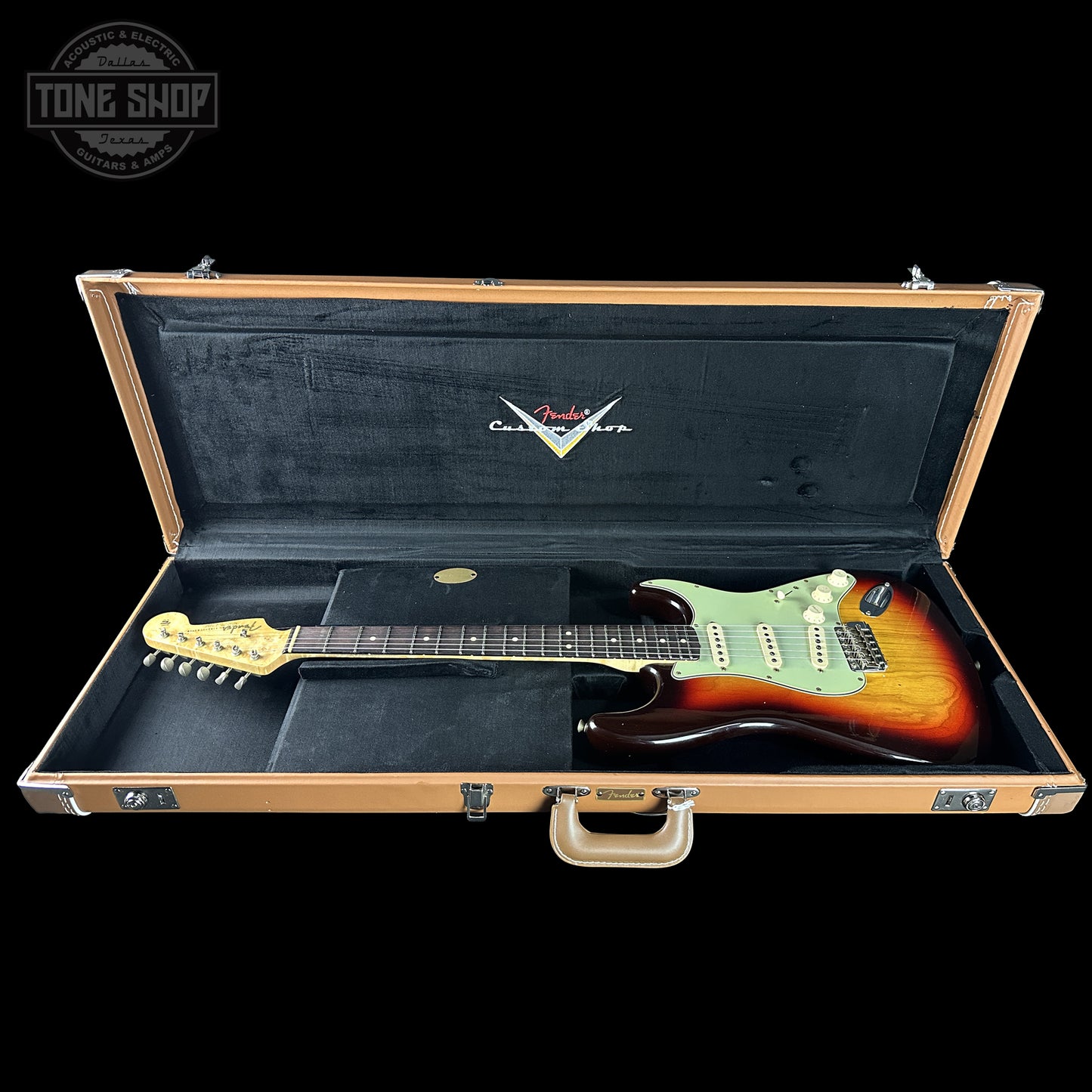Fender Custom Shop 1963 Stratocaster Journeyman Relic Chocolate 3 Tone Sunburst AAA Maple Neck Fender Custom Shop 1963 Stratocaster Journeyman Relic Chocolate 3 Tone Sunburst AAA Maple Neck CZ588244 in case.