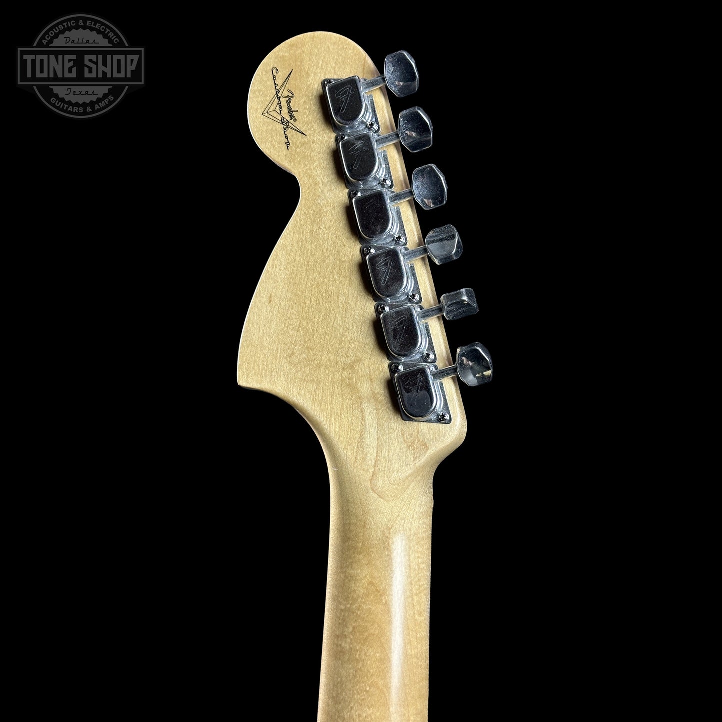 Back of Fender Custom Shop 1969 Stratocaster Journeyman Relic Vintage White CZ588694 headstock.