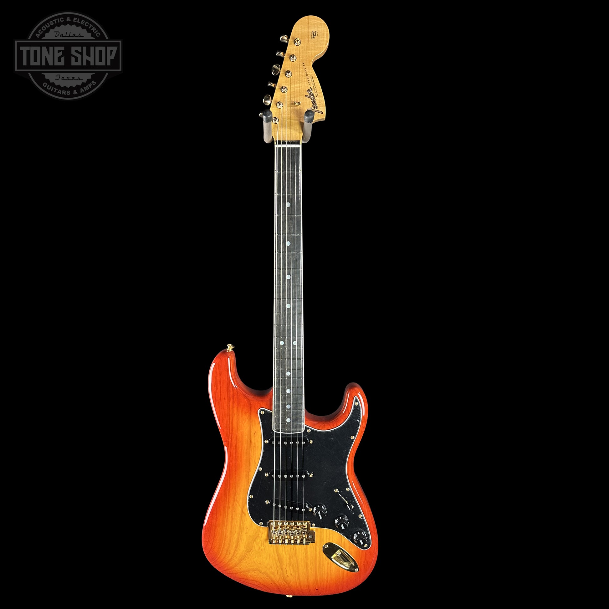 Full frontal of Fender Custom Shop American Custom Stratocaster NOS Ebony Fingerboard Sienna Sunburst.