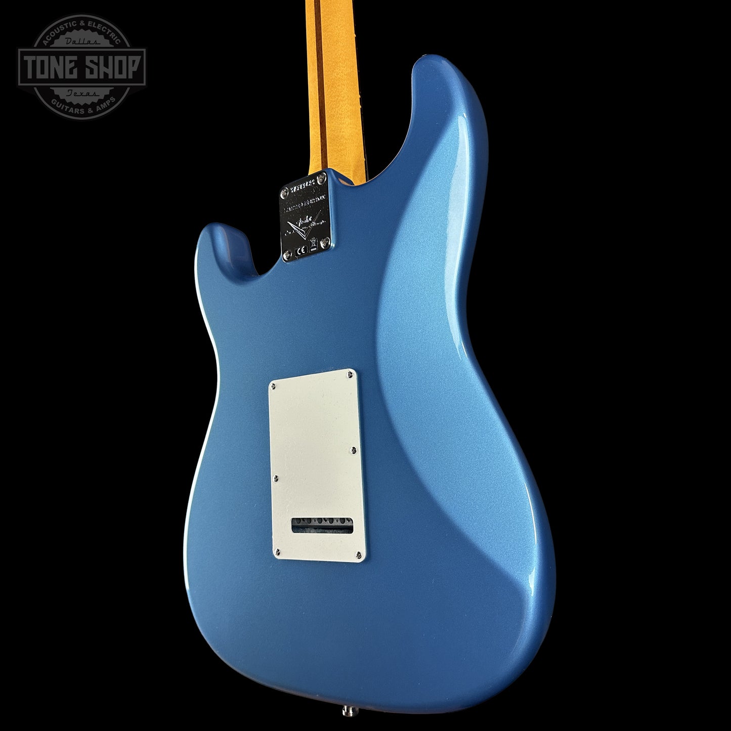 Back right angle of Fender Custom Shop Custom Deluxe Stratocaster NOS Aged Lake Placid Blue CZ589420.