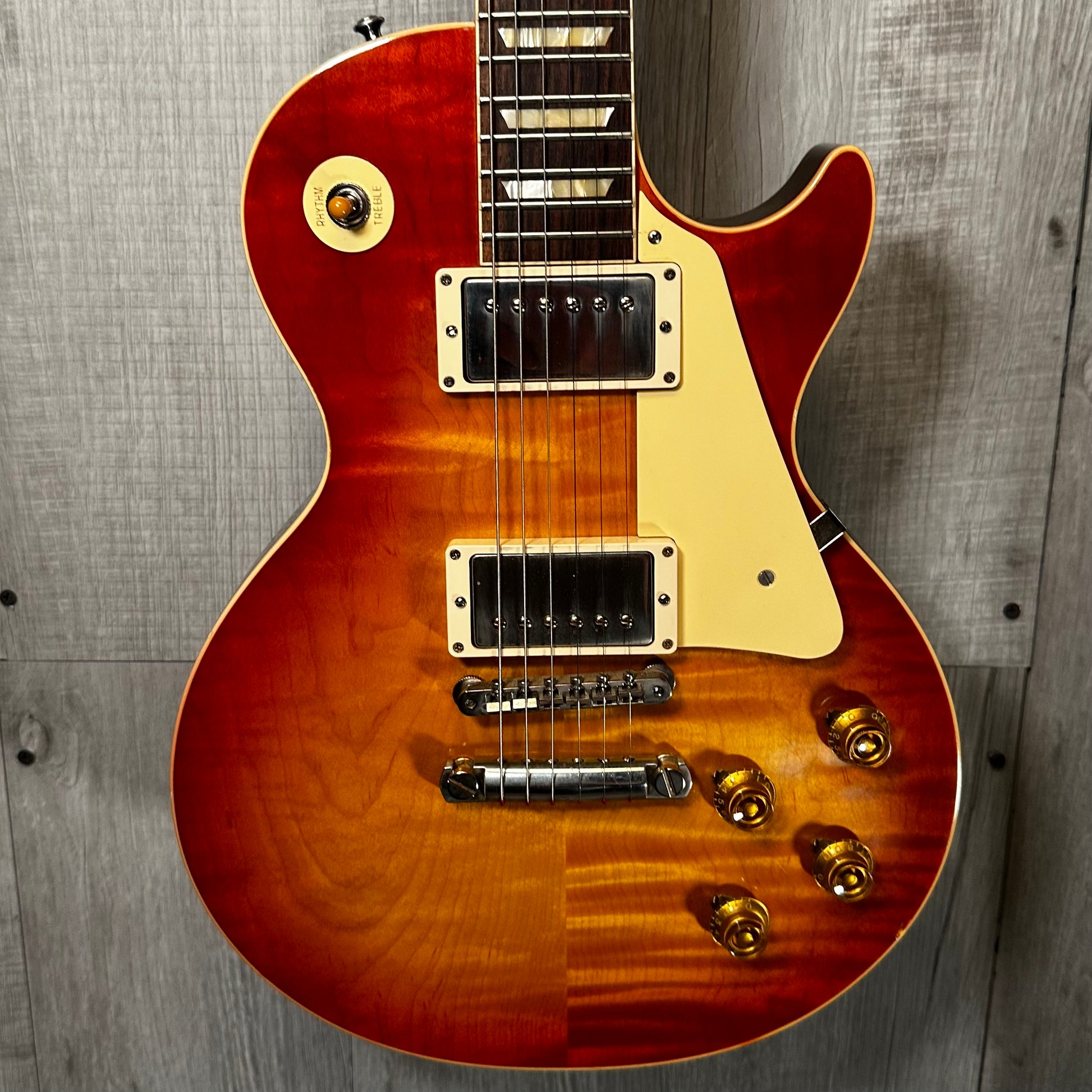 Front view of Used 2020 Gibson Custom Shop 60th Anniversary 1960 Reissue Les Paul Cherry Sunburst w/case 