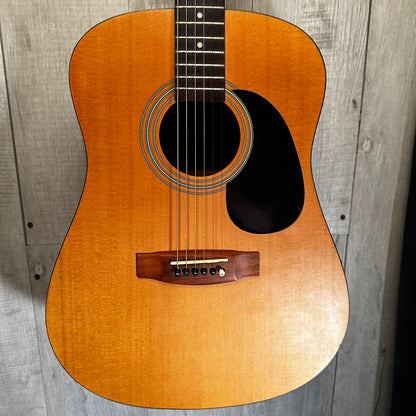 Front view of Used Jasmine Acoustic Natural 