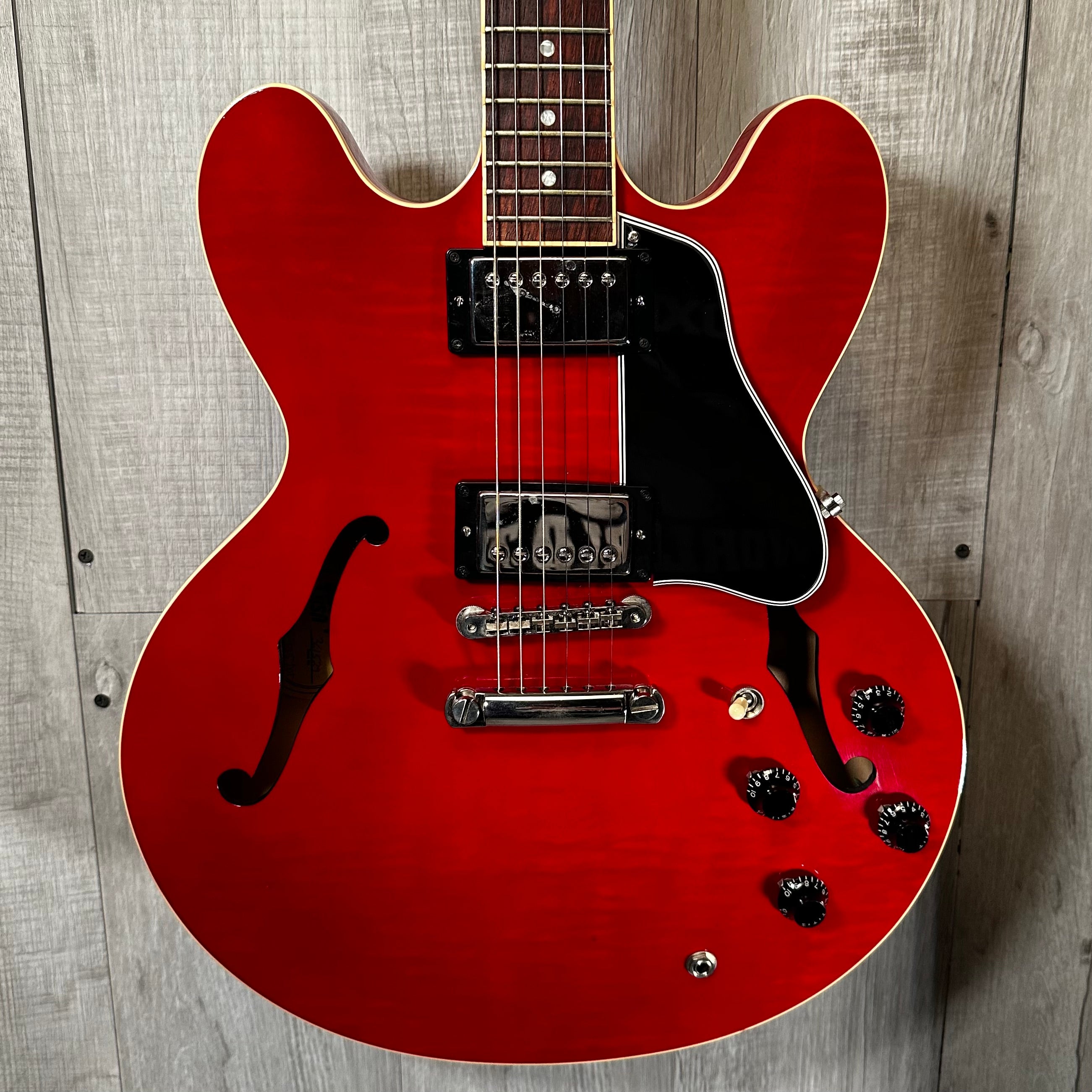 Used 2001 Gibson ES335 Dot Cherry w/case TSS3354 Tone Shop Guitars