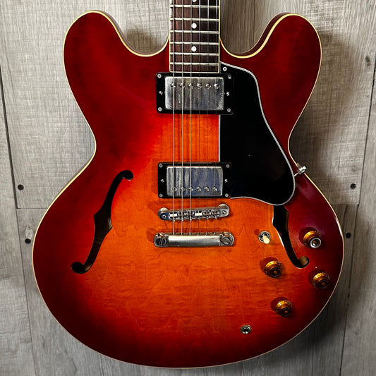 Front of Used 1983 Gibson ES-335 Cherry Sunburst w/case TSS3477