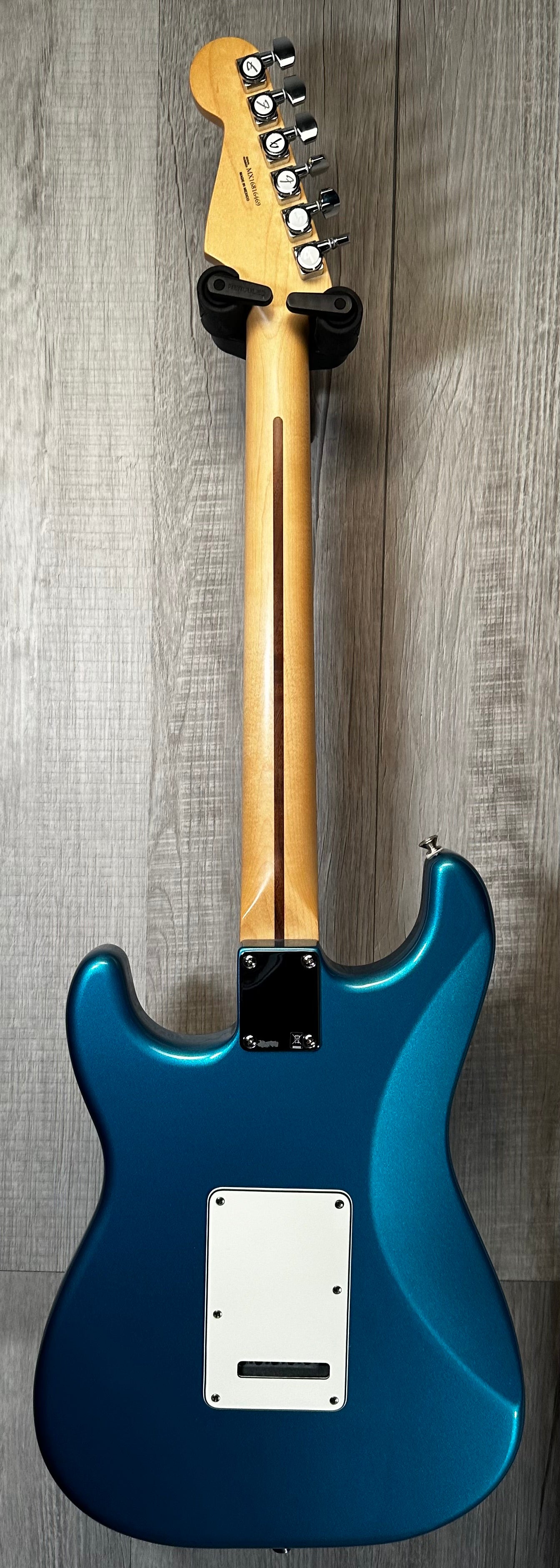 Used 2016 Fender MIM Stratocaster Lake Placid Blue w/Locking Tuners w