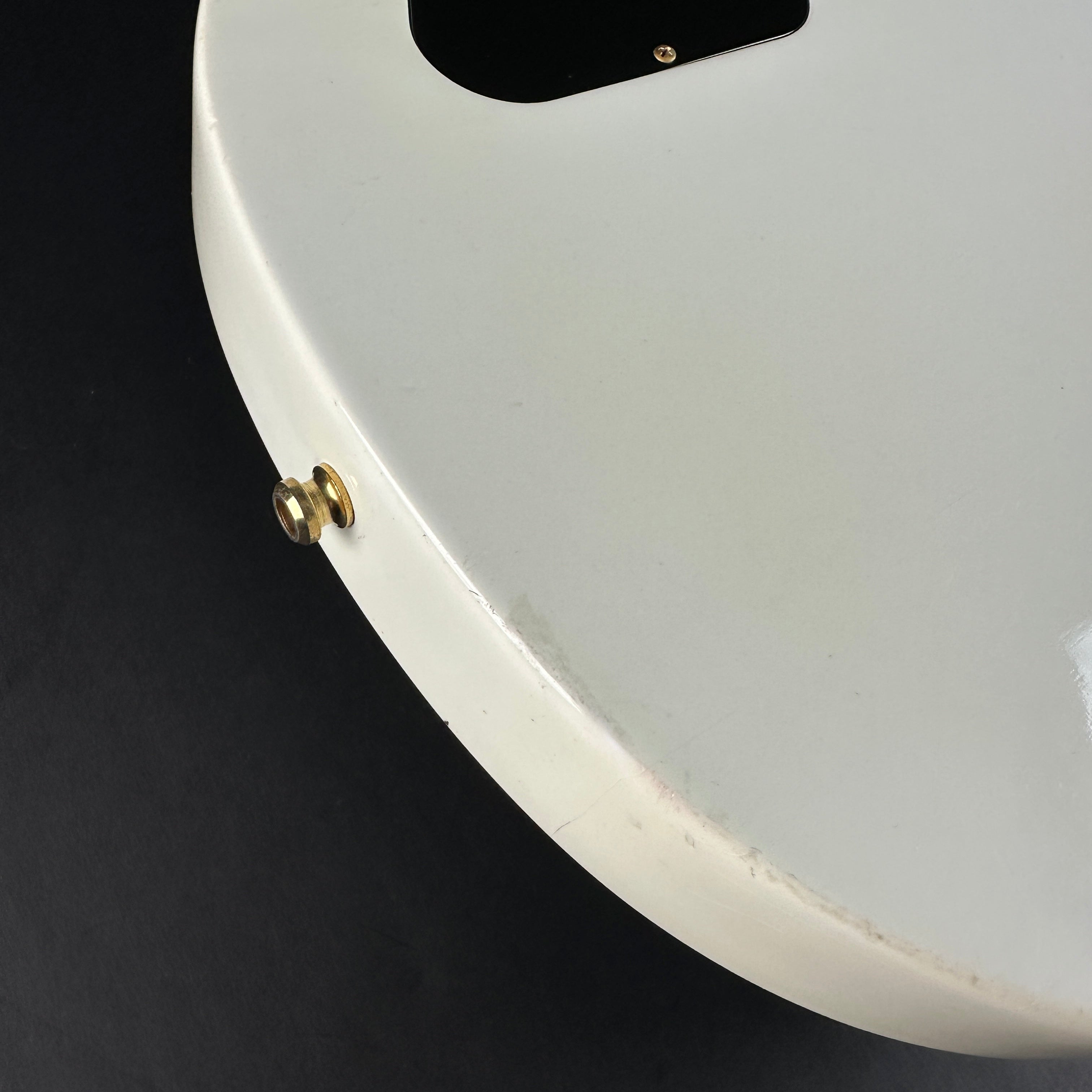 Used Gibson Les Paul Studio White w/case TSU19663 – Tone Used Gibson Les Paul Studio White w/case TSU19663 – Tone