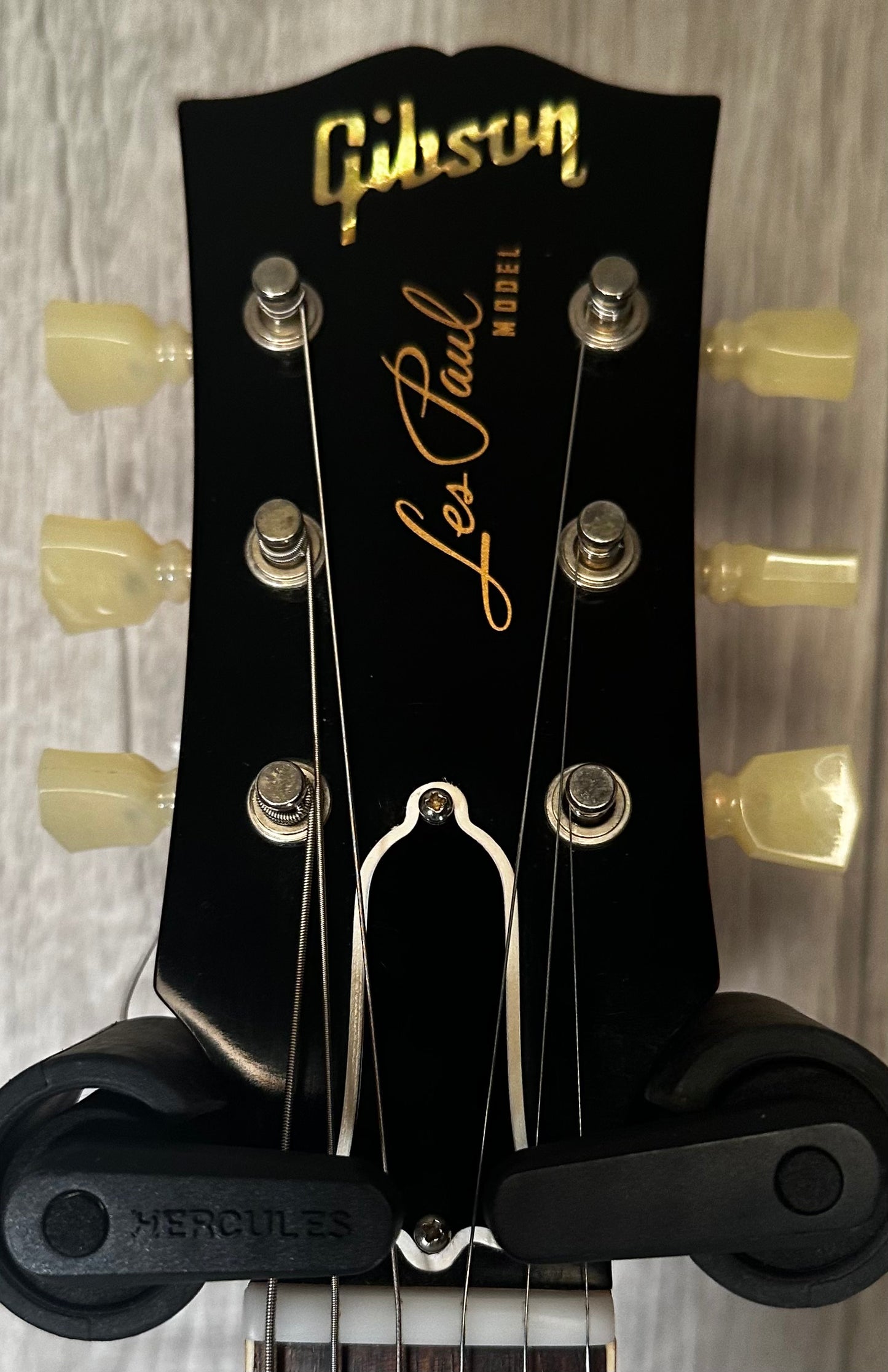 Headstock view of Used 2020 Gibson Custom Shop 60th Anniversary 1960 Reissue Les Paul Cherry Sunburst w/case 