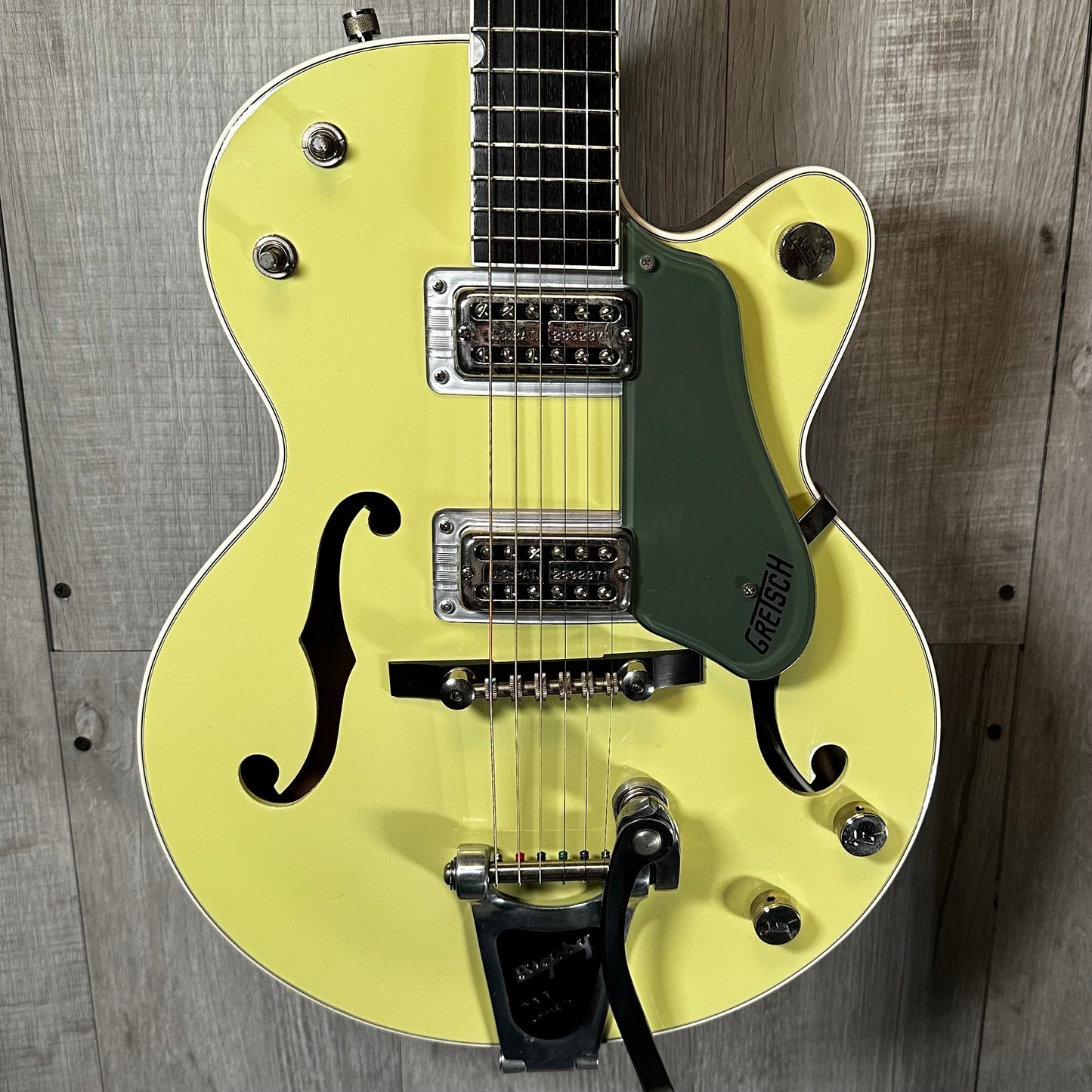 Front view of Used 2001 Gretsch G6118JR Double Anniversary JR 2-Tone Green w/Locking Tuners w/case '