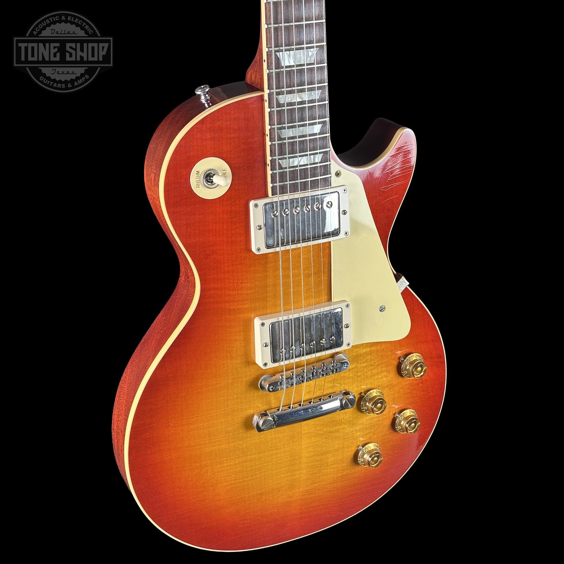 Front left angle of Gibson Custom 1959 Les Paul Sunrise Tea Burst Ultra Light Aged 933934.