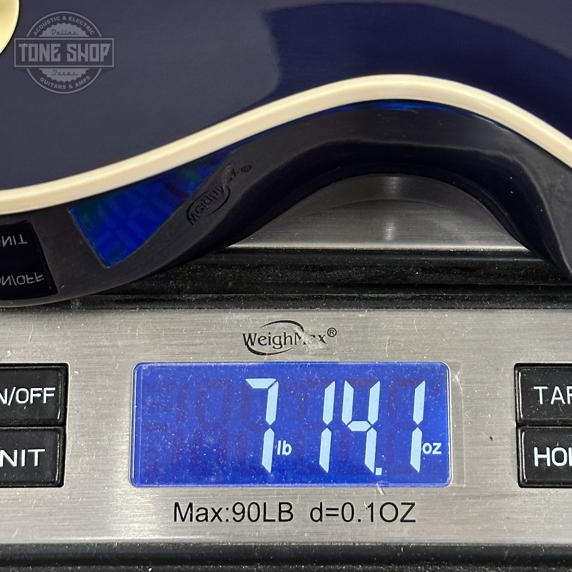 Weight of Gibson Custom Dealer Select 1958 Les Paul Chambered Candy Apple Blue VOS 84867.