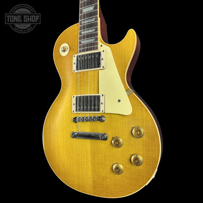 Front right angle of Gibson Custom Dealer Select 1958 Les Paul Chambered Lemon Burst Light Aged 841284.