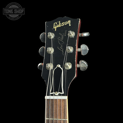 Headstock of Gibson Custom Dealer Select 1958 Les Paul Chambered Lemon Burst Light Aged 84617.