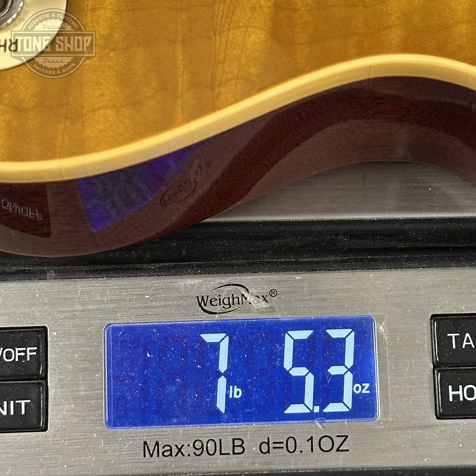 Weight of Gibson Custom Dealer Select 1959 Les Paul Chambered Lemon Burst Ultra Light Aged 943677.