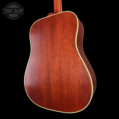 Back right angle of Gibson Custom Dealer Select 1960 Hummingbird Reissue Sinker Heritage Cherry Sunburst 23175191 body.