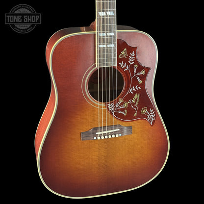 Front right angle of Gibson Custom Dealer Select 1960 Hummingbird Reissue Sinker Heritage Cherry Sunburst 23175191.