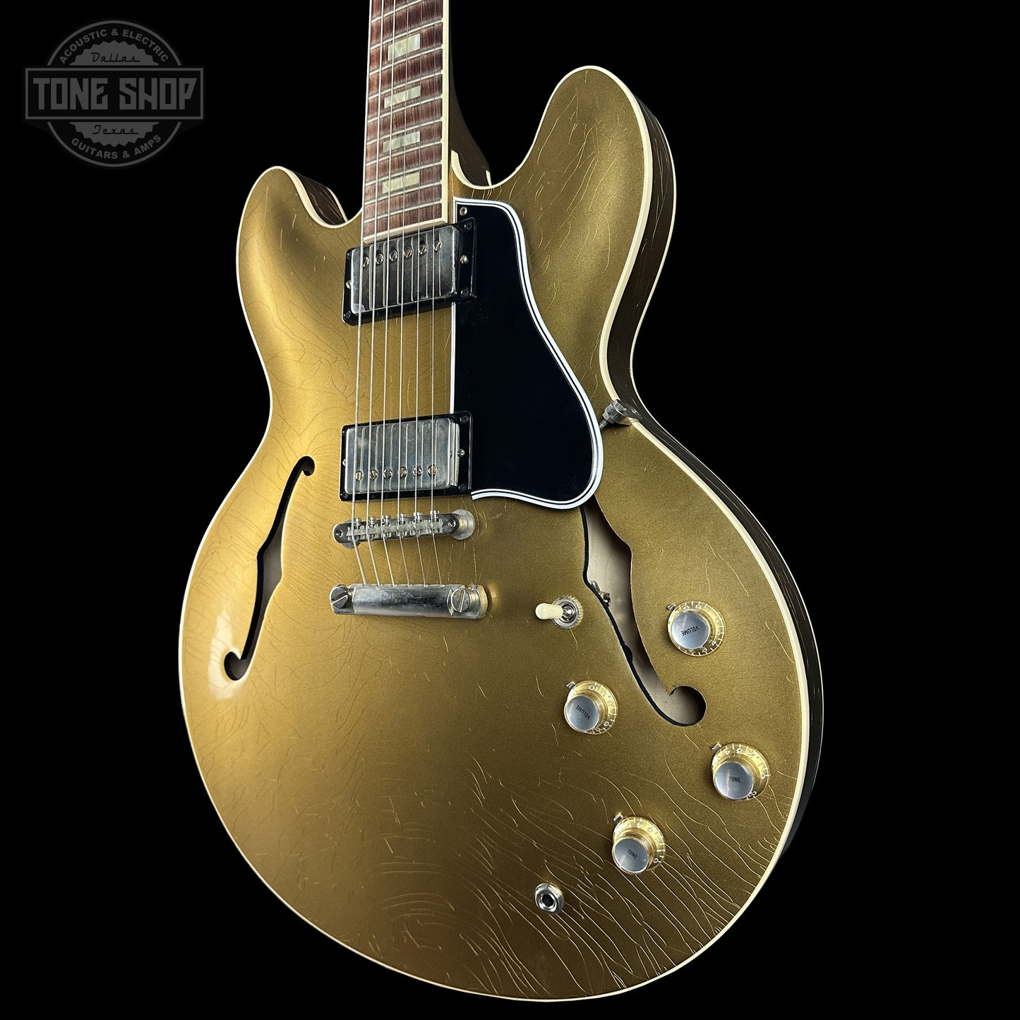 Front right angle of Gibson Custom Dealer Select 1964 ES-335 Double Gold w/Black Stinger Ultra Light Aged 131340.