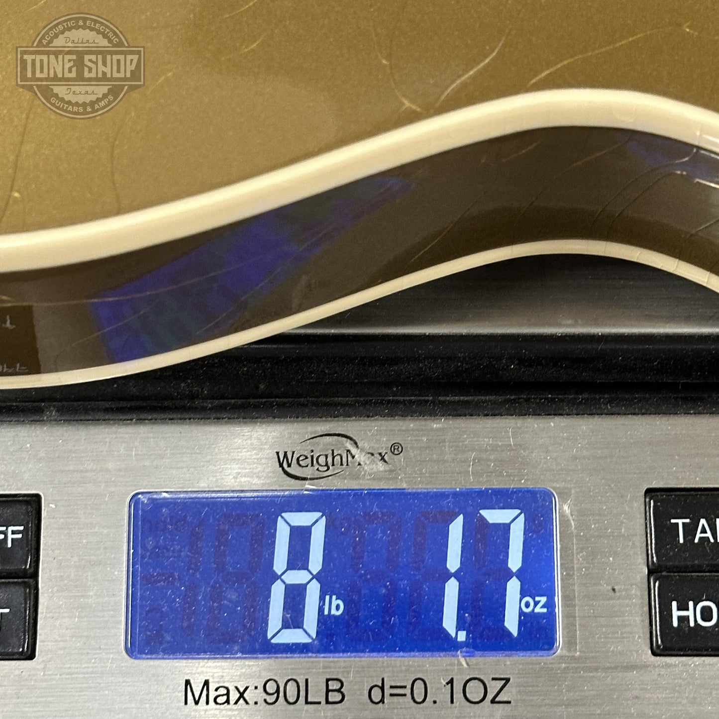 Weight of Gibson Custom Dealer Select 1964 ES-335 Double Gold w/Black Stinger Ultra Light Aged 131340.