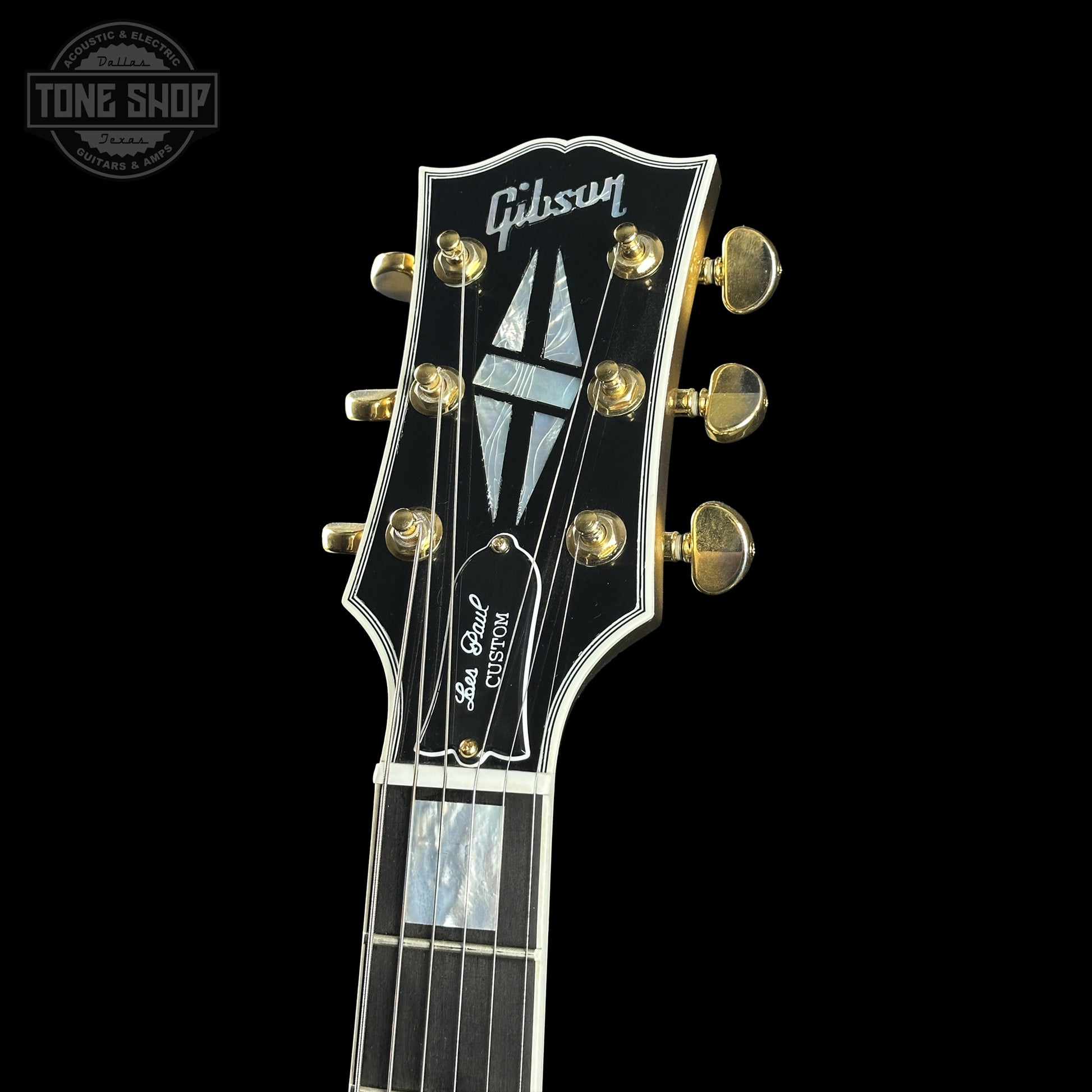 Headstock of Gibson Custom Dealer Select Les Paul Custom Chambered Double Gold Ultra Light Aged CS402646.