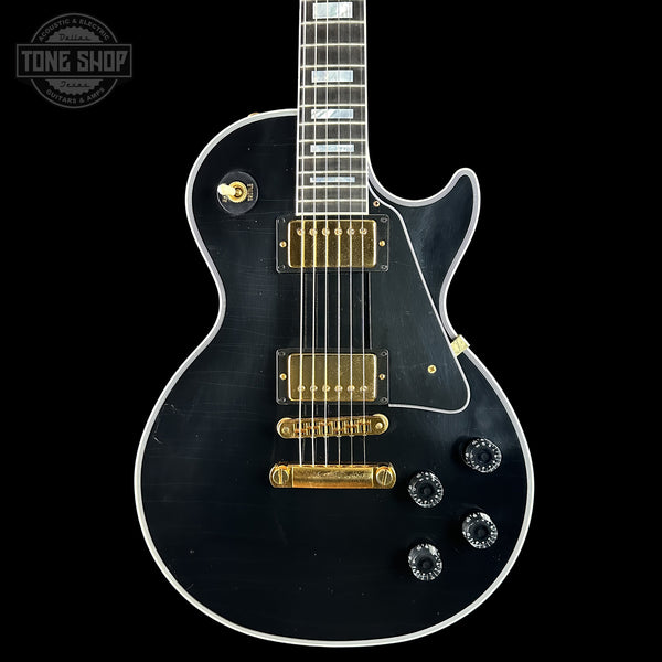 Front of Gibson Custom Dealer Select Les Paul Custom Ebony Ultra Light Aged CS502621.