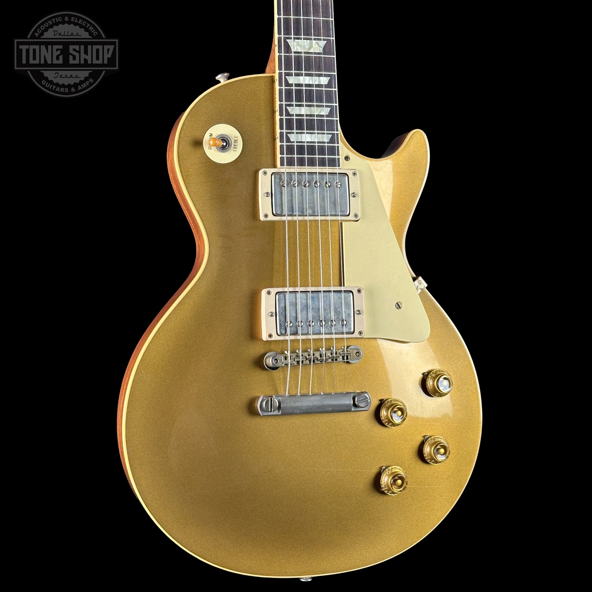 Front left angle of Gibson Custom Shop Dealer Select Chambered 1957 Les Paul Standard Double Gold Murphy Lab Ultra Light Aged 751833.