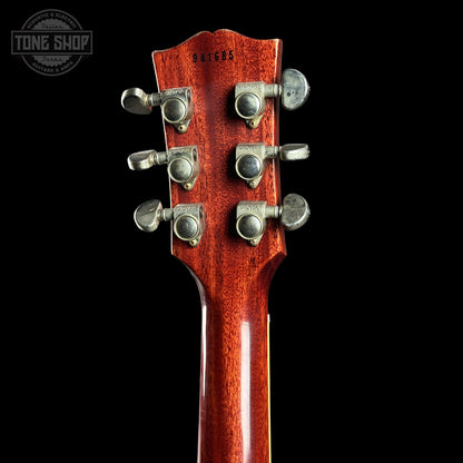 Back right angle of Gibson Custom Dealer Select 1959 Les Paul Chambered Lemon Burst Light Aged 941685 headstock.