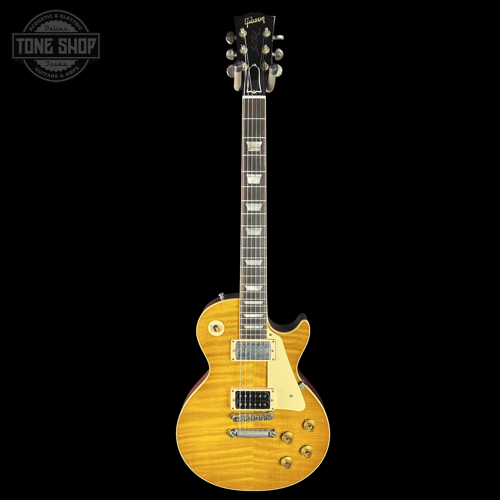 Full frontal of Gibson Custom Dealer Select 1959 Les Paul Chambered Lemon Burst Light Aged 941685.