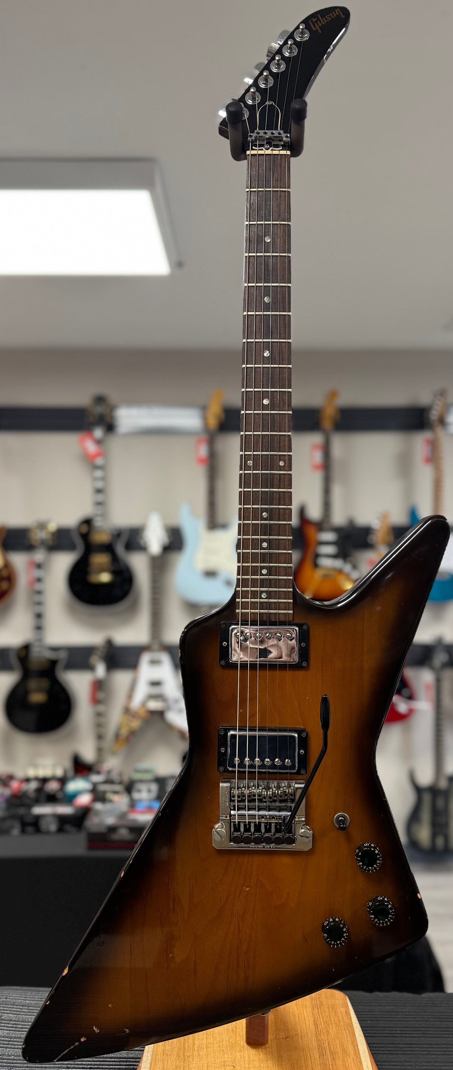 Full Front of Used 1984 Gibson Explorer w/ Factory Kahler & OHSC Vintage Sunburst TSS6094