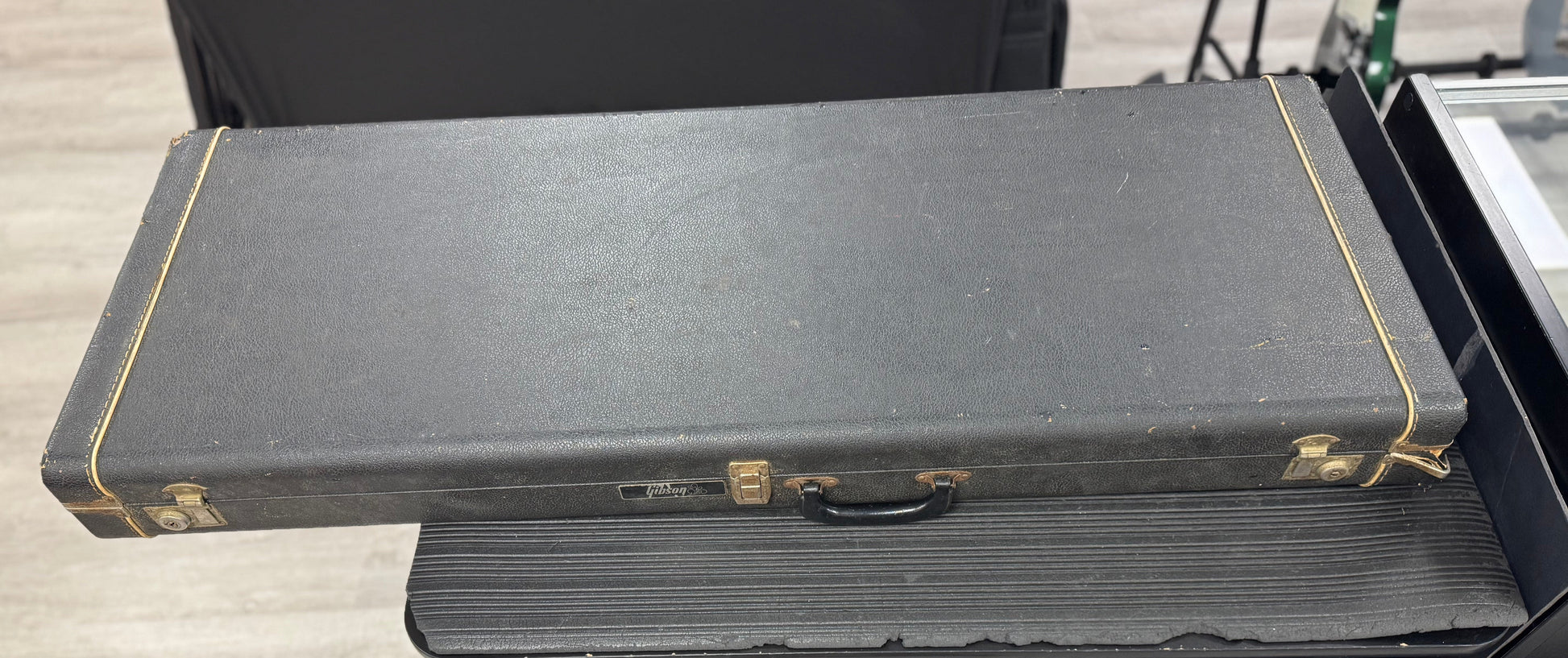 case of Used 1984 Gibson Explorer w/ Factory Kahler & OHSC Vintage Sunburst TSS6094