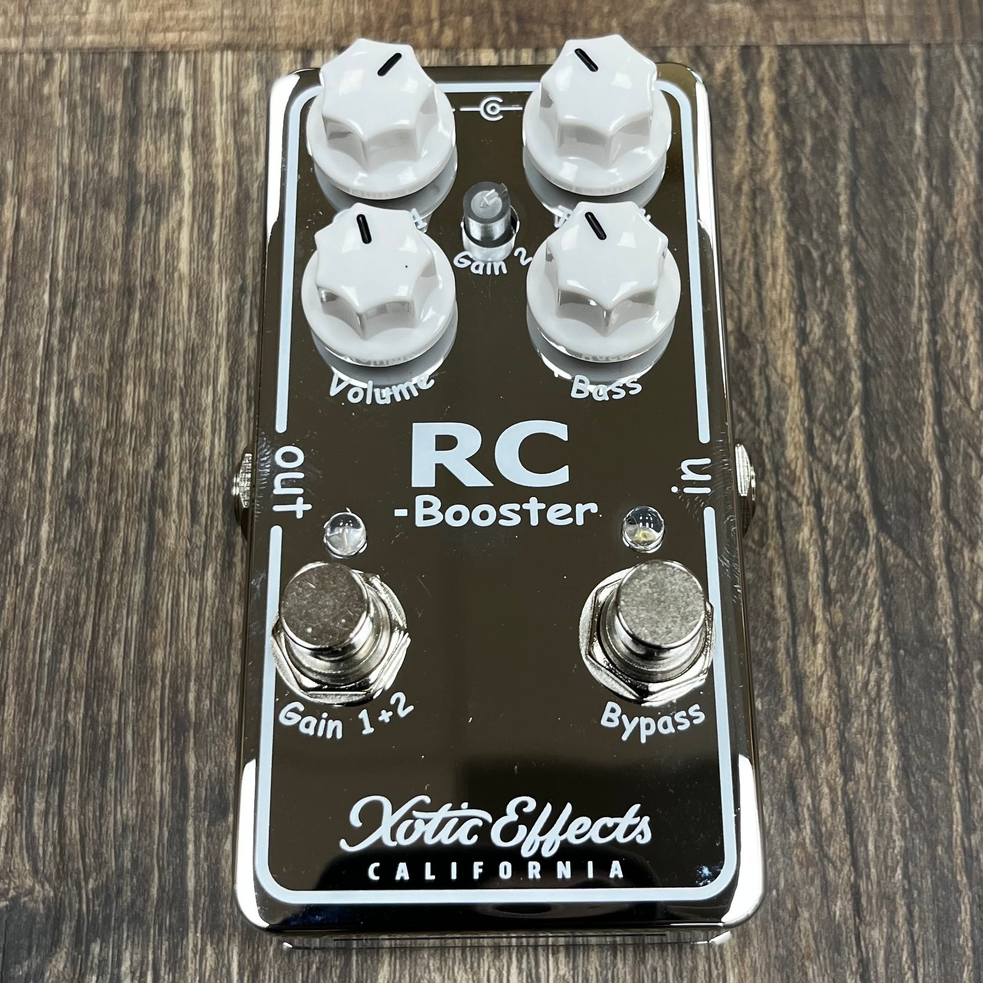 Used Xotic RC Booster Pedal V.2 Chrome w/Box TFW69 – Tone Shop Guitars