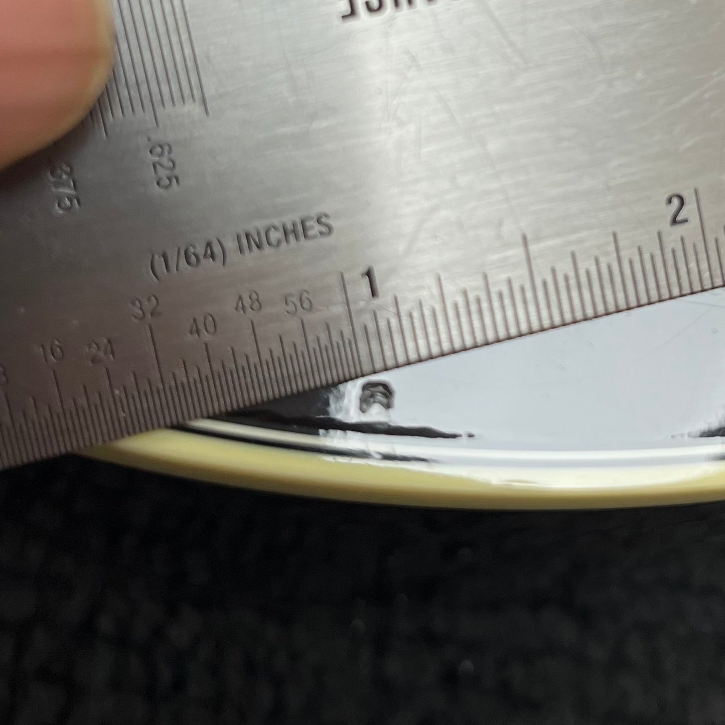 Ding on front of Used 2010 Gibson J-165 Sunburst w/Case TFW2806