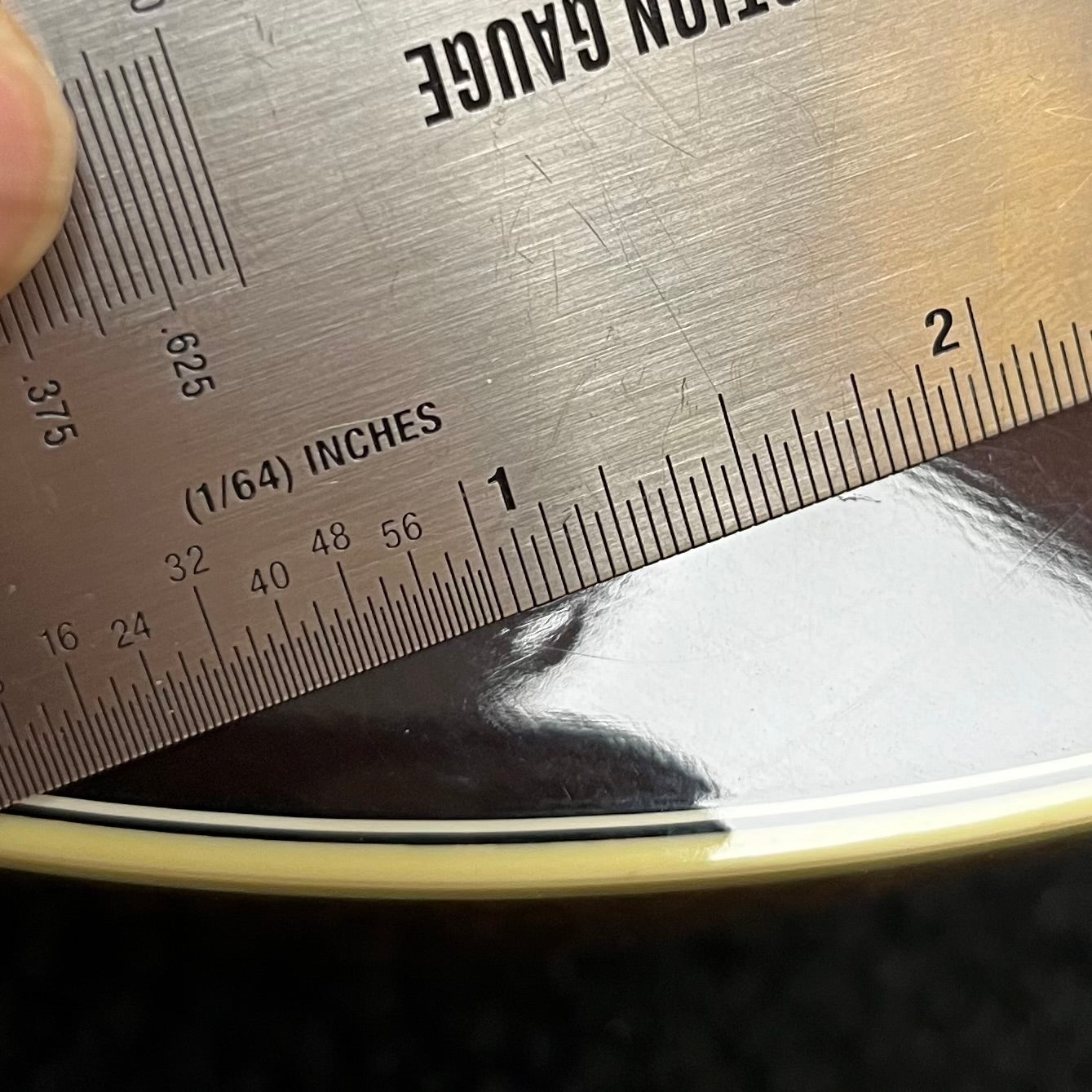 Ding on front of Used 2010 Gibson J-165 Sunburst w/Case TFW2806