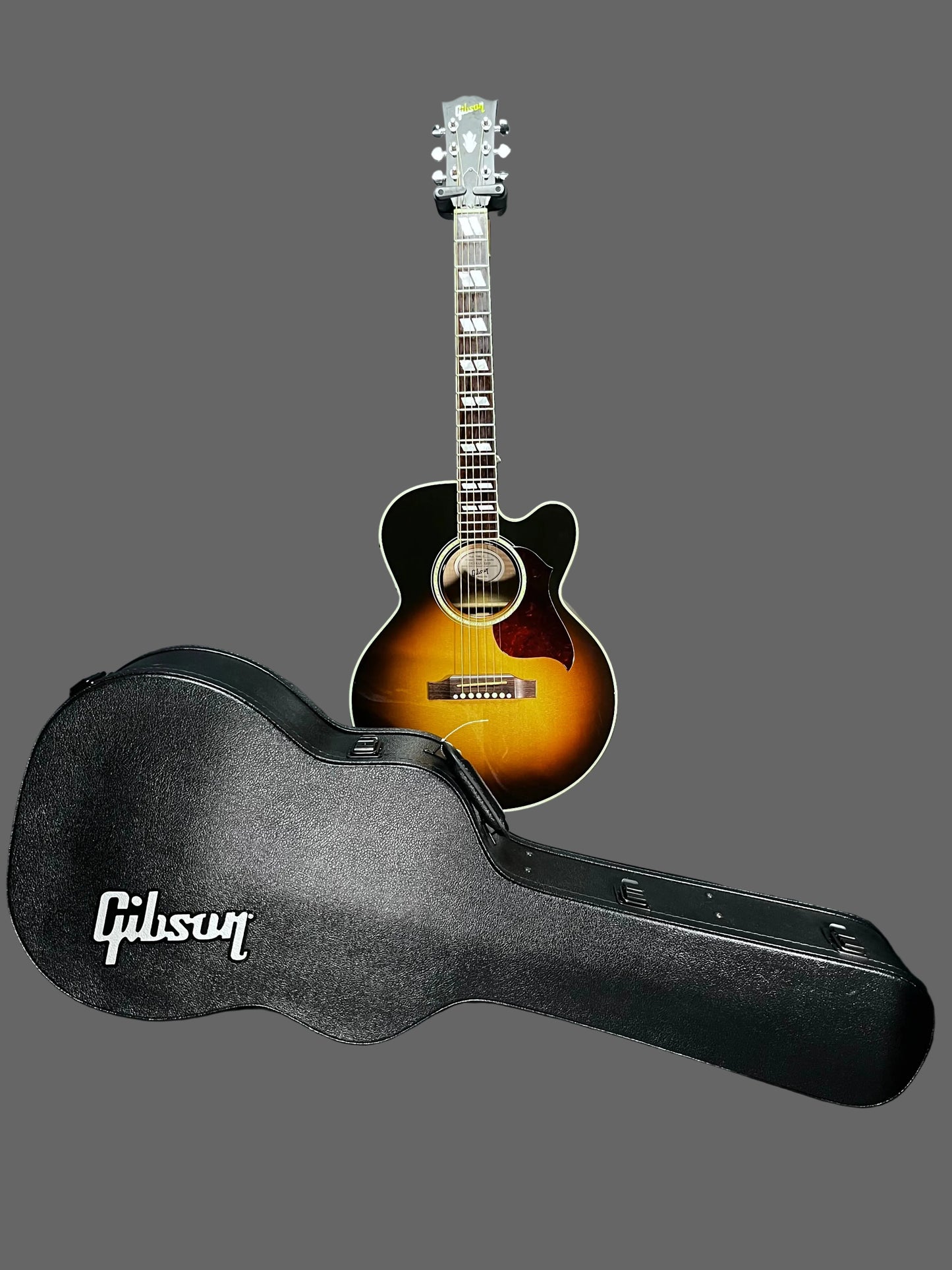 Front of w/case of Used 2010 Gibson J-165 Sunburst w/Case TFW2806