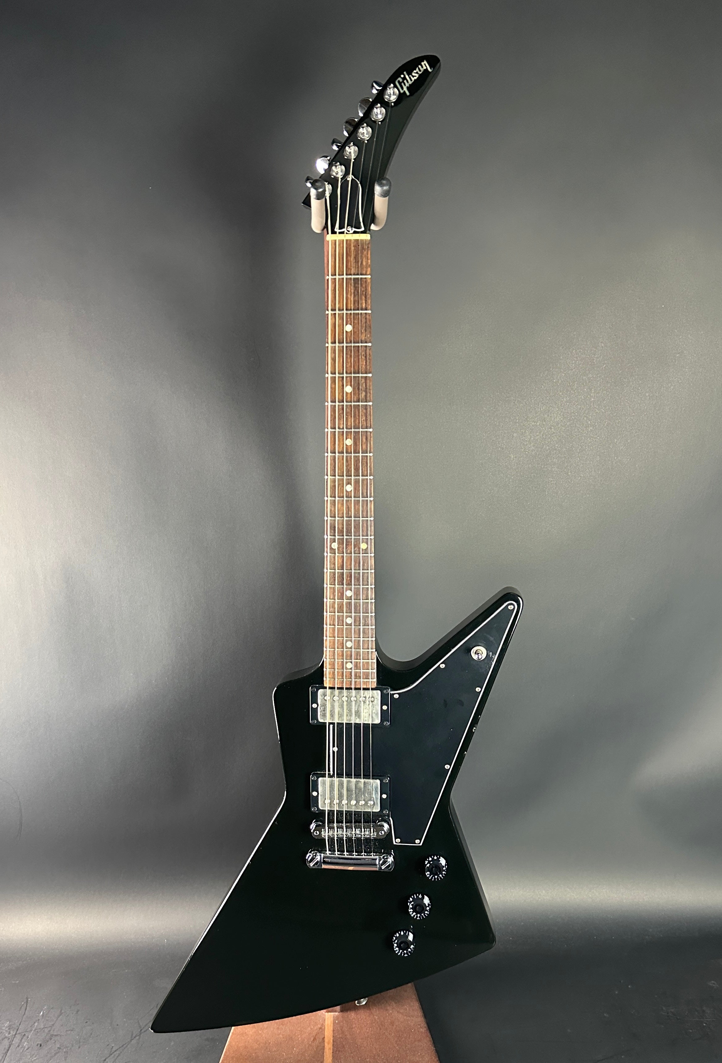 Rex and the Bass: 2010 Gibson Explorer Electric Guitar Review
