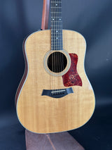 Acoustic guitar with a dark background