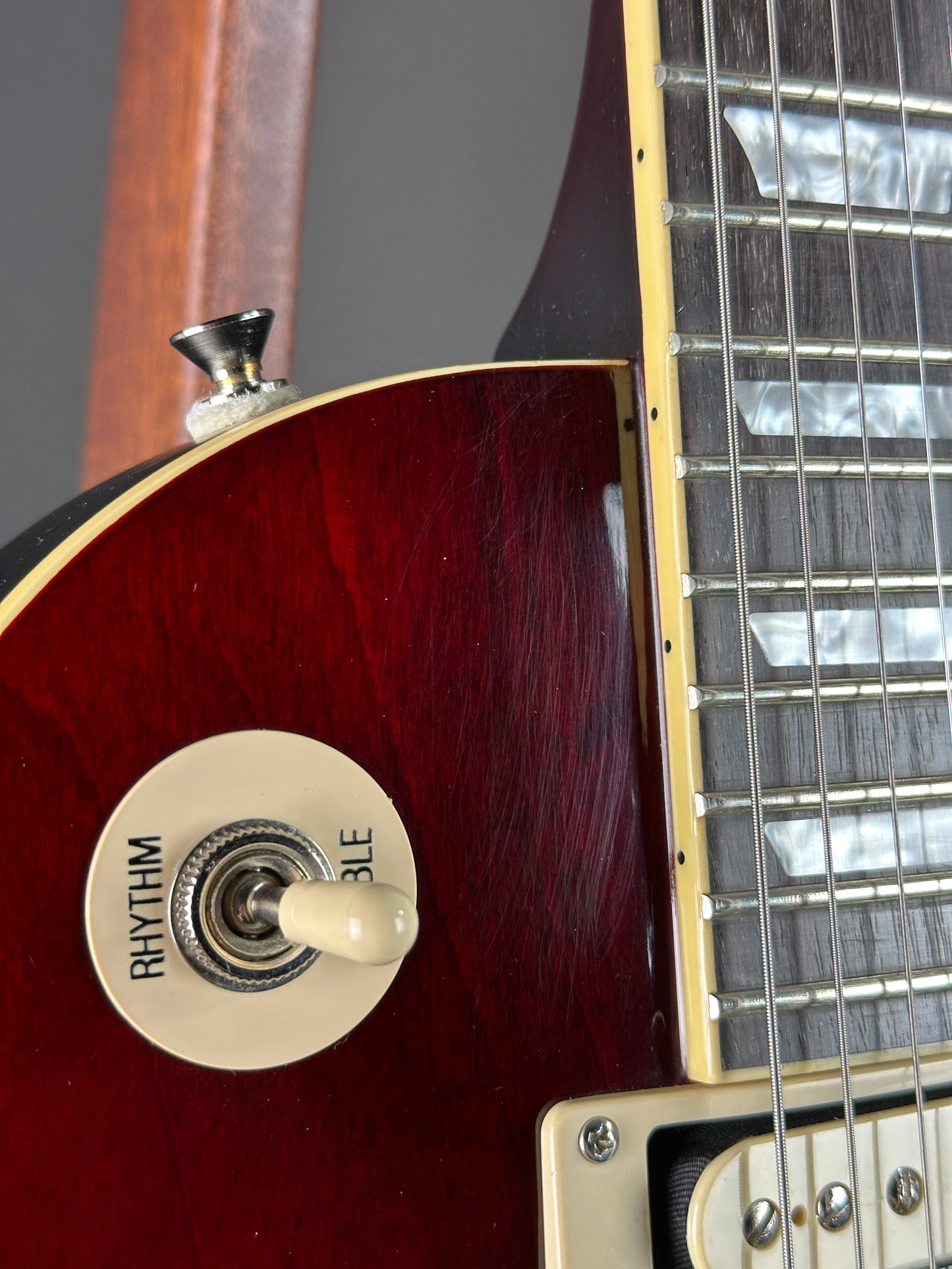 Scratches on body of Used Epiphone Les Paul Std Wine.