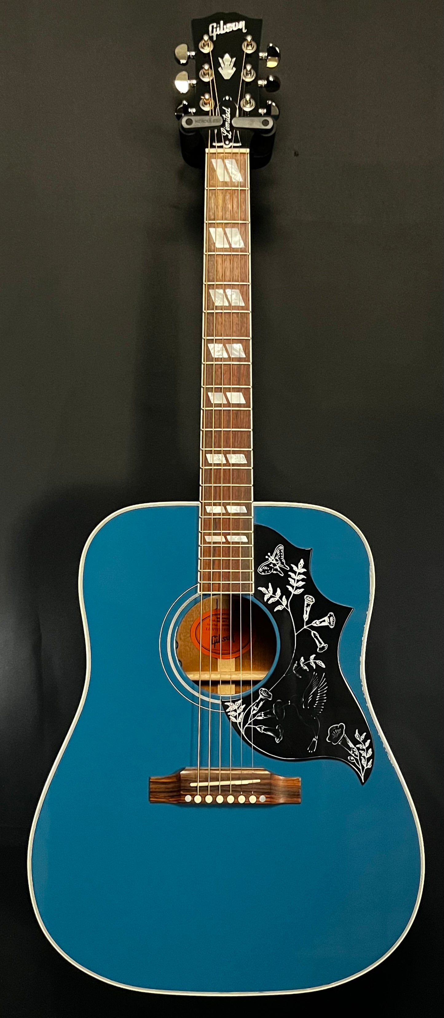 Full Front of Used 2018 Gibson Hummingbird Limited Edition Big Sky Blue w/Case TFW163