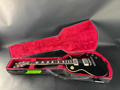 Vintage 1978 Gibson Les Paul Standard Ebony in case.