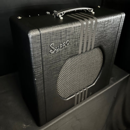 Side of Used Supro Delta King 12 1X12 Combo Amplifier TFW187