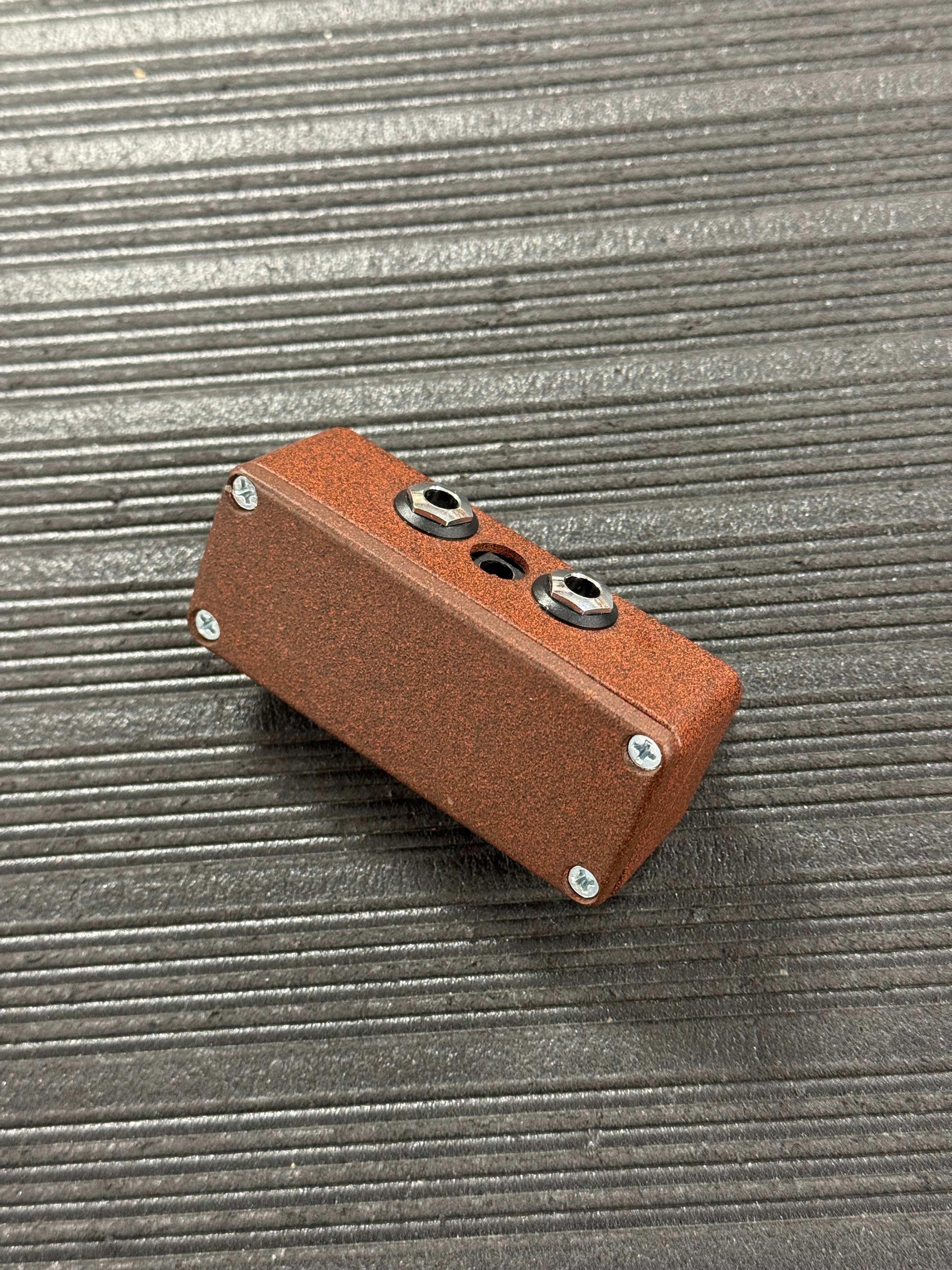 Used Oneder Heckboy Oscillating Fuzz w/box TSS6258 – Tone Shop Guitars