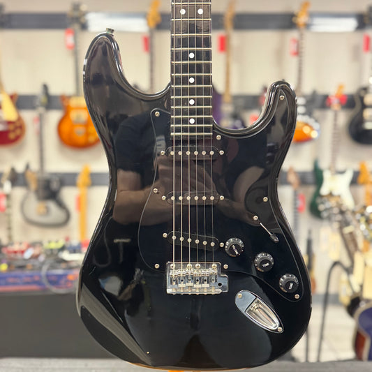 Font of Used Peavey Predator Black w/case TSS6262