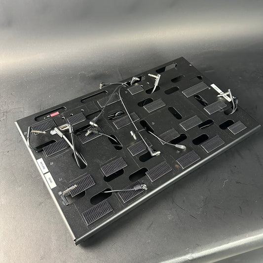 Top of Used Voodoo Lab Dingbat Medium Pedalboard.