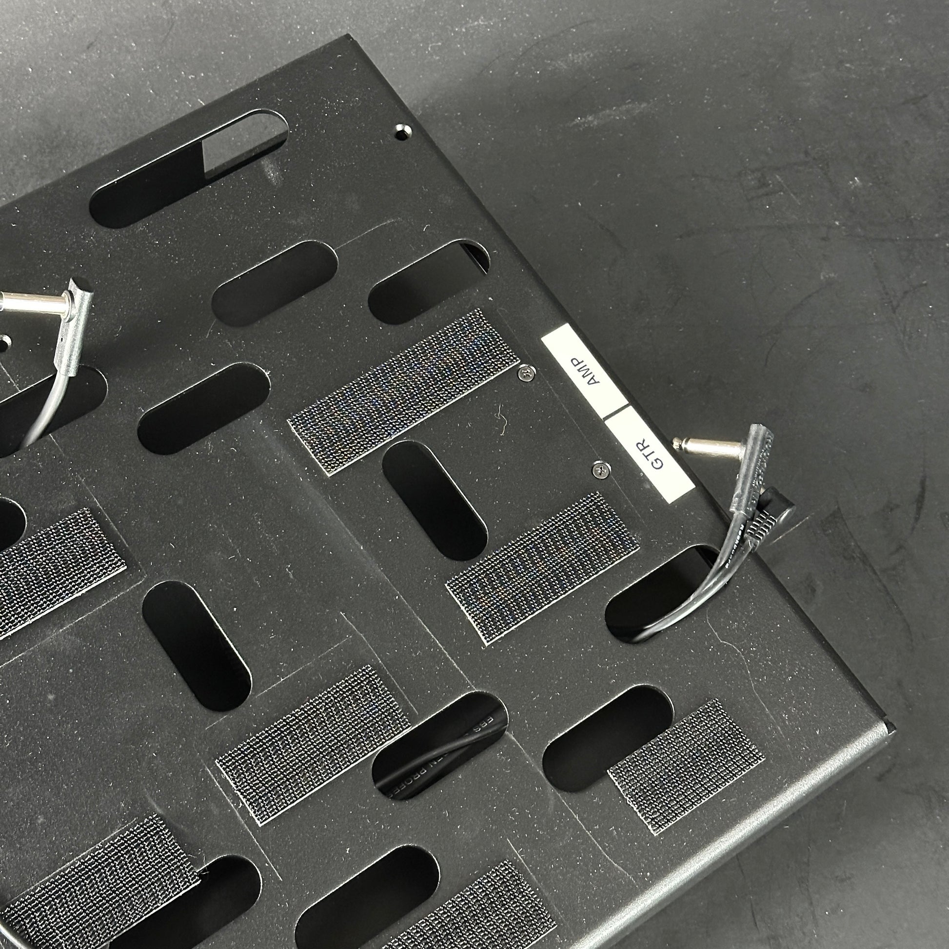 Top of Used Voodoo Lab Dingbat Medium Pedalboard.